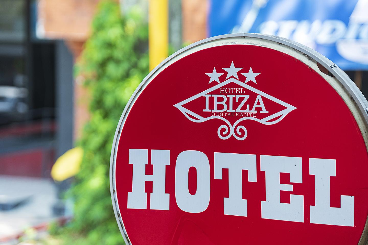 Ayenda 1405 Ibiza Hotel กาลี ภายนอก รูปภาพ